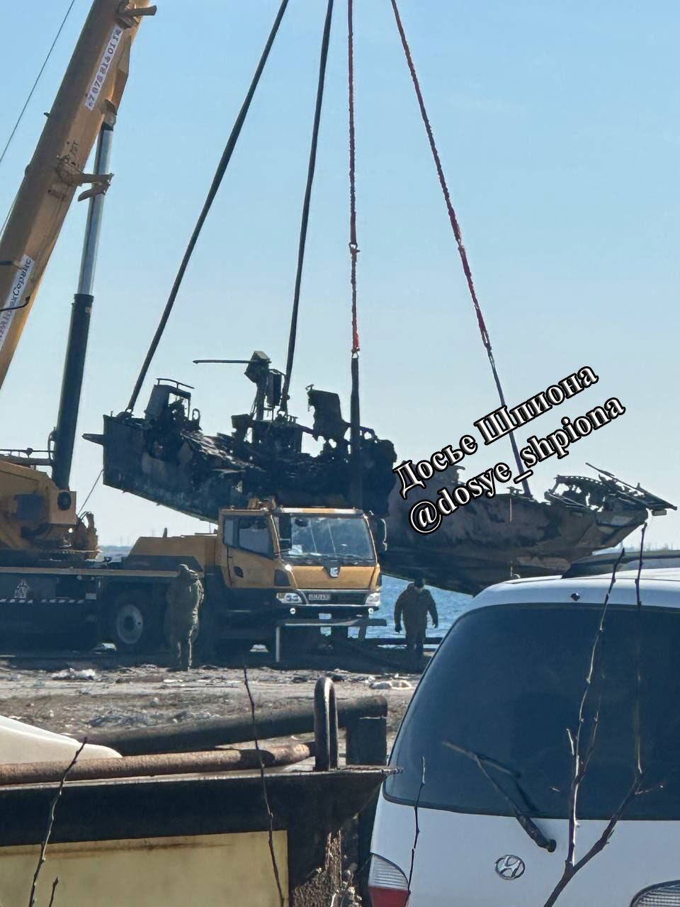 У окупантів мінус ще один катер у Криму: у мережі показали фото знищеного "Раптора"