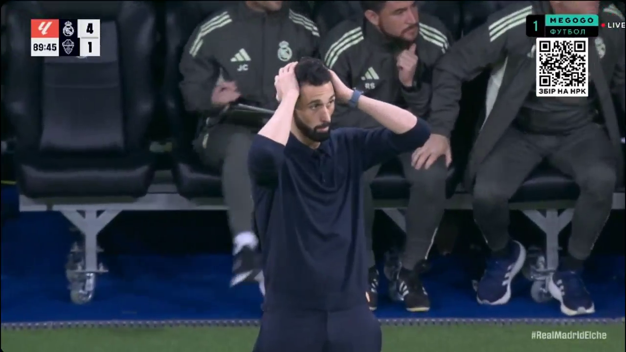 Футболіст "Реала" забив фантастичний гол зі своєї половини поля, вдаривши з 70 метрів. Відео