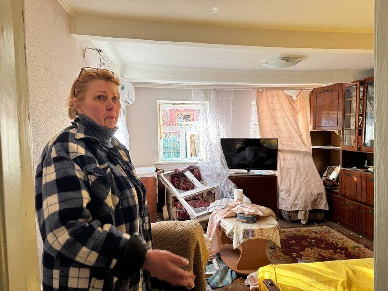 "Бабуся дуже кричала": мешканці Запоріжжя розповіли про російську атаку і її наслідки. Фото і відео