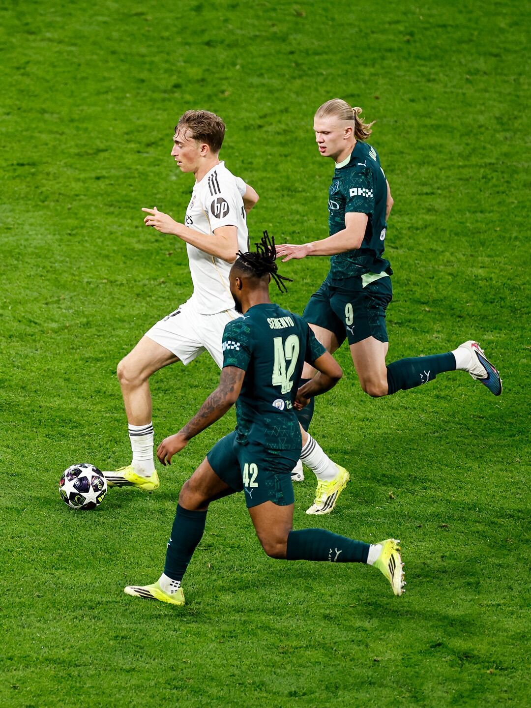 Де дивитися "Манчестер Сіті" – "Реал": розклад трансляцій 1/8 фіналу Ліги чемпіонів