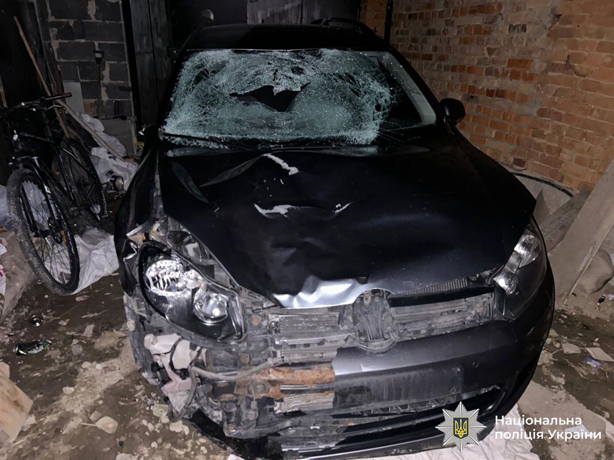 Смертельна ДТП на Прикарпатті: військовий в СЗЧ наїхав на двох дівчат, одна загинула на місці. Фото