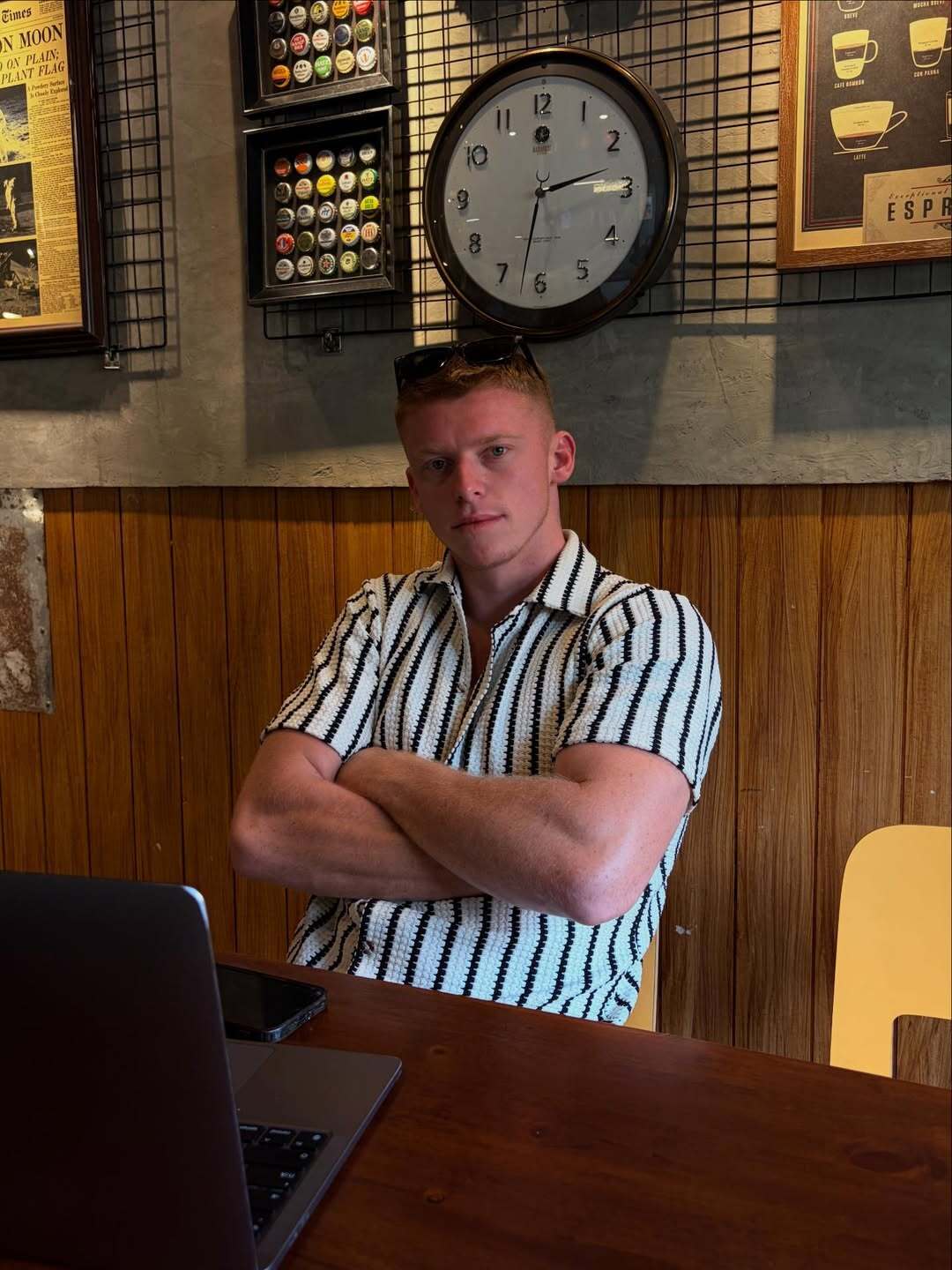 Як склалося життя "найнеслухнянішої дитини Британії": має власну школу розвитку і заробляє майже $480 тисяч на рік. Фото до та після