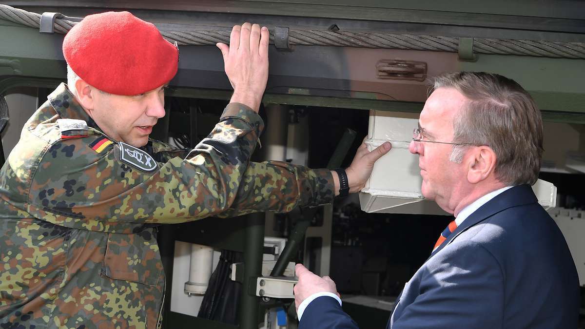 Создаются новые подразделения: в Германии подготовили более 600 украинских артиллеристов на новой гаубице RCH 155