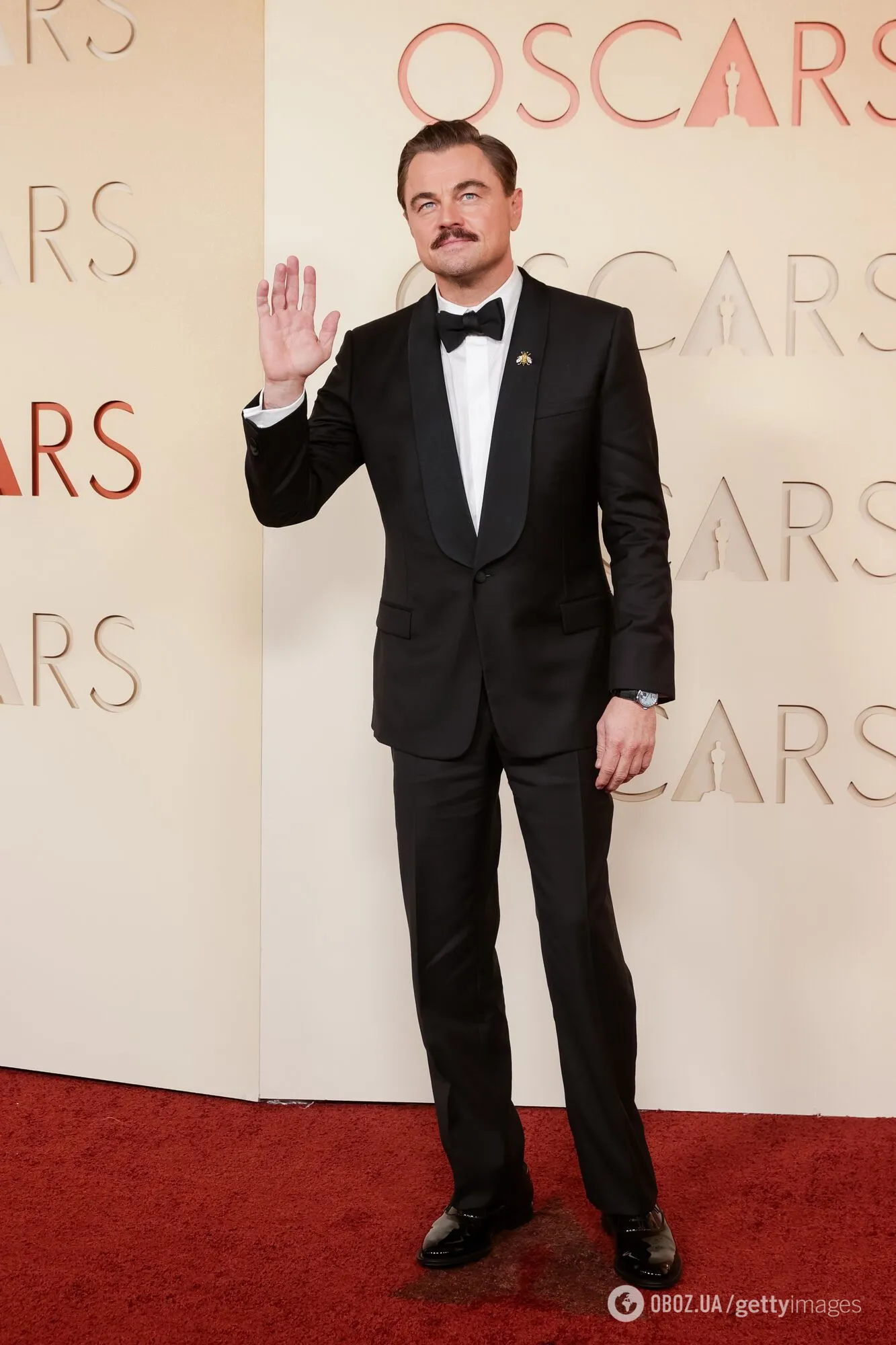 Леонардо Ді Капріо став головною зіркою доріжки "Оскара 2026" через зміни на обличчі та "секретну" супутницю. Фото