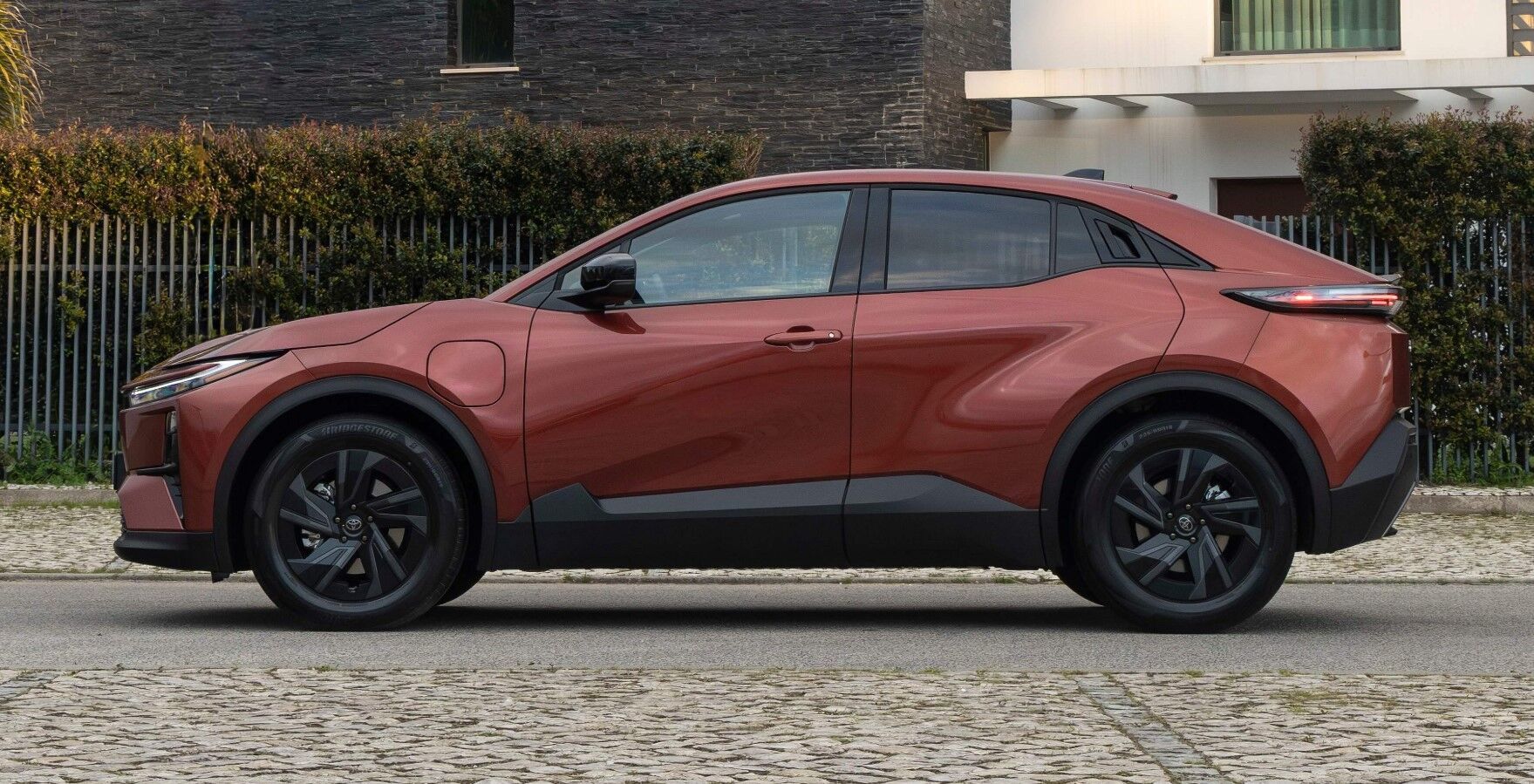 Toyota C-HR+