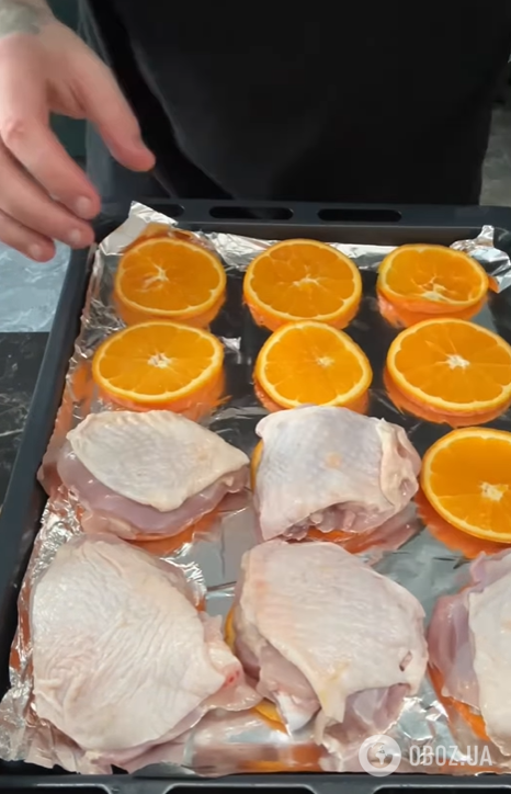 Соковиті курячі стегна з апельсиновим соусом в духовці: ділимось ідеальним рецептом для вечері