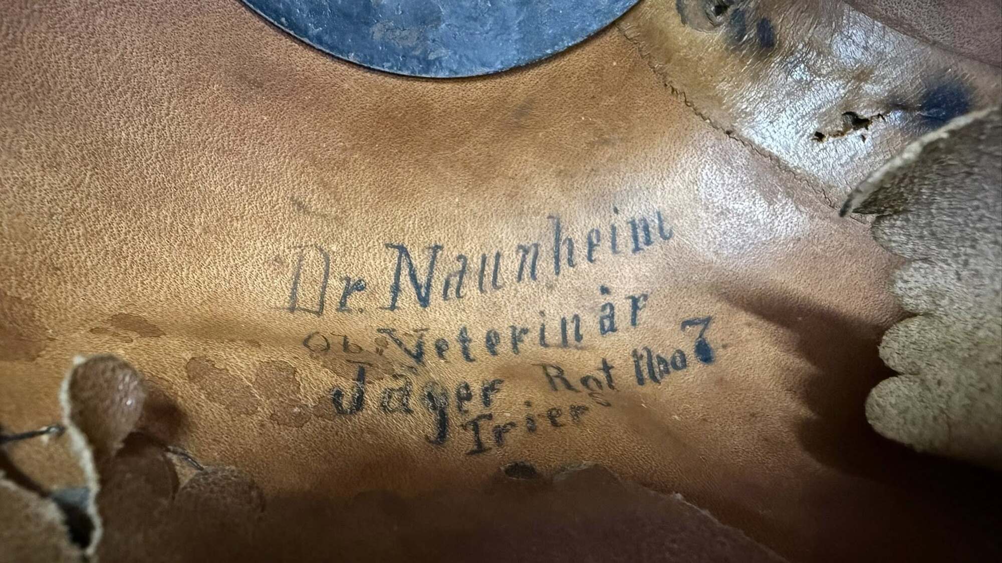 Из Украины пытались вывезти редкий шлем прусского офицера 1915 года. Фото