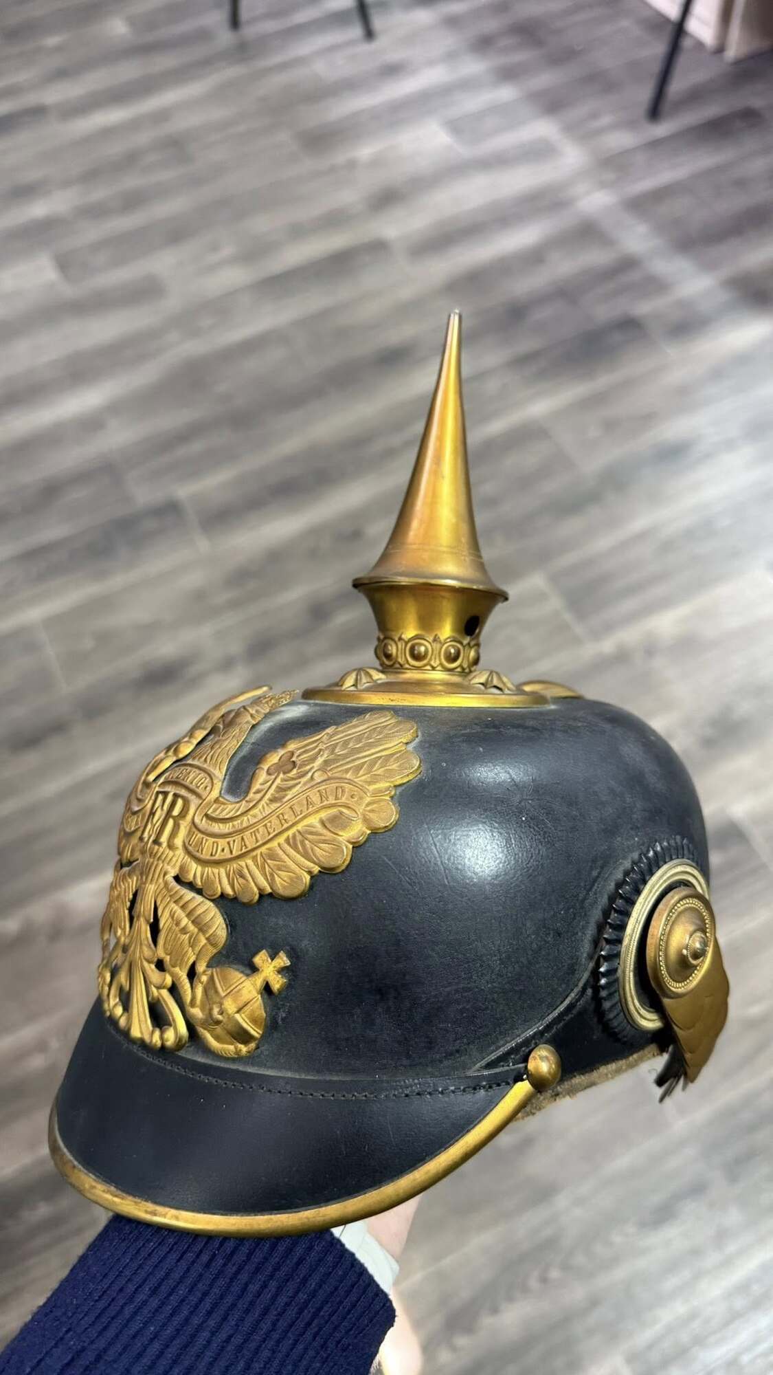 Из Украины пытались вывезти редкий шлем прусского офицера 1915 года. Фото