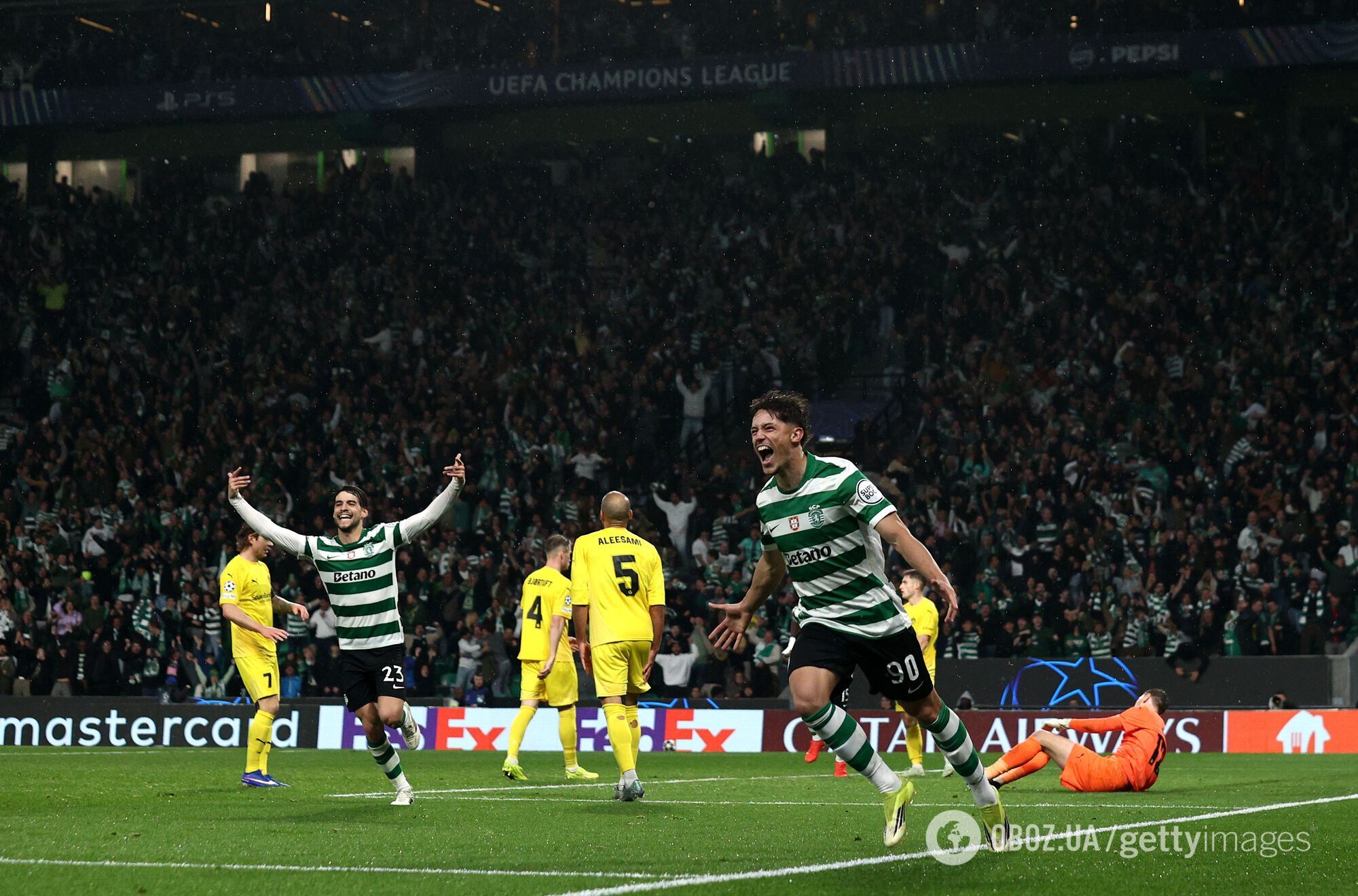 Впервые за 43 года. Российский голкипер пропустил 5 голов в Лиге чемпионов в самом невероятном матче года. Видео