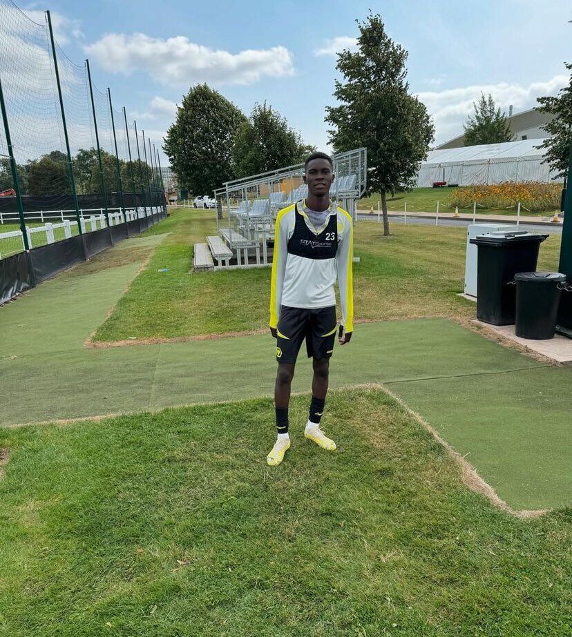 Батьки заборонили футболісту приїжджати в Україну і переходити в "Динамо" "через безпекову ситуацію"