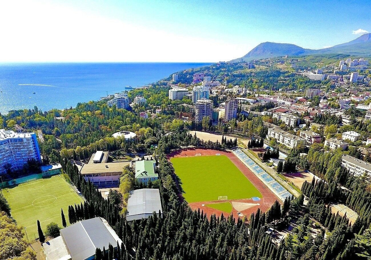 "А матчі у Куп'янську..." Чемпіон світу, який зрадив Україну, покликав збірну Росії до Криму і став посміховиськом