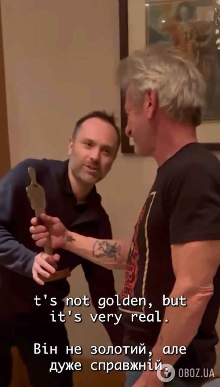 Шон Пенн отримав "скарб" від українців замість статуетки "Оскара": який подарунок зробили актору. Відео