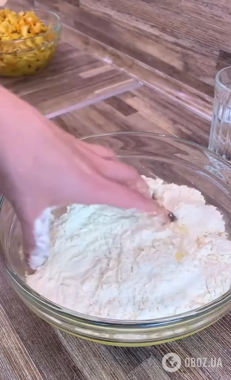 Вместо пирожков: делимся рецептом аппетитных постных трубочек с капустой