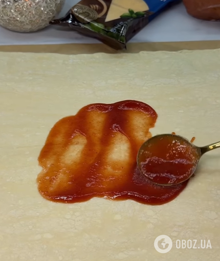 Ситний листковий пиріг з шинкою та сиром: готується елементарно