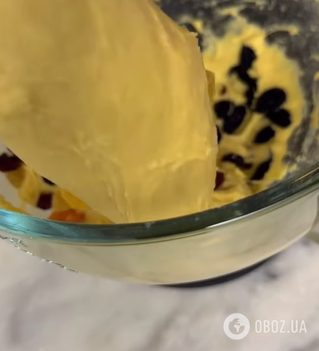 Легендарна паска за рецептом Дарії Цвек: в чому секрет ідеально пухкого тіста