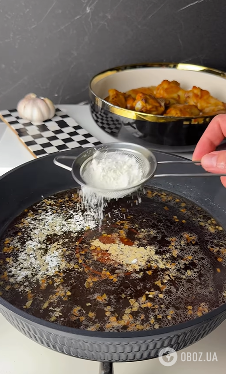 Як смачно приготувати курячі крила на обід: рецепт на сковорідці