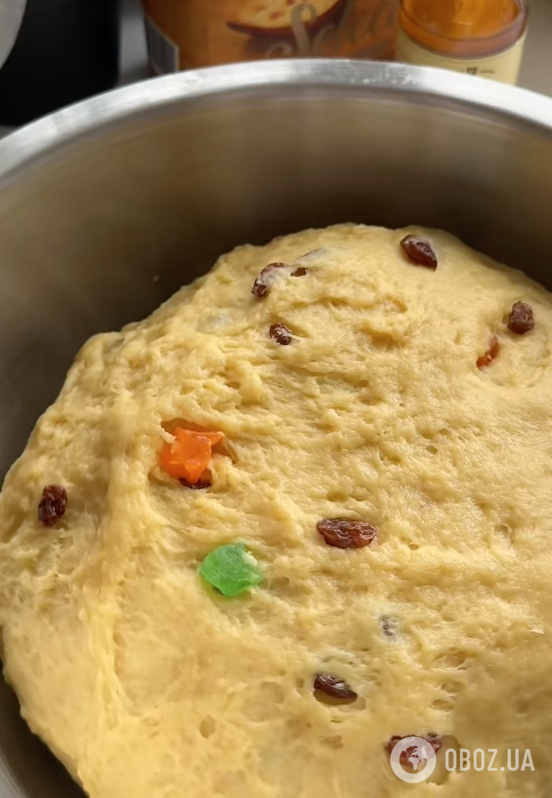 Золота паска з 4 жовтків, яка буде дуже пишною та повітряною: ділимося легким рецептом