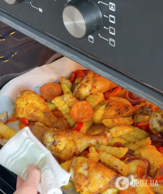 Вкусный запеченный картофель с голенями: рецепт сытного блюда для обеда