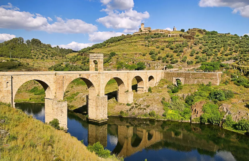 Куда сбежать от толпы в Европе: топ 10 мест