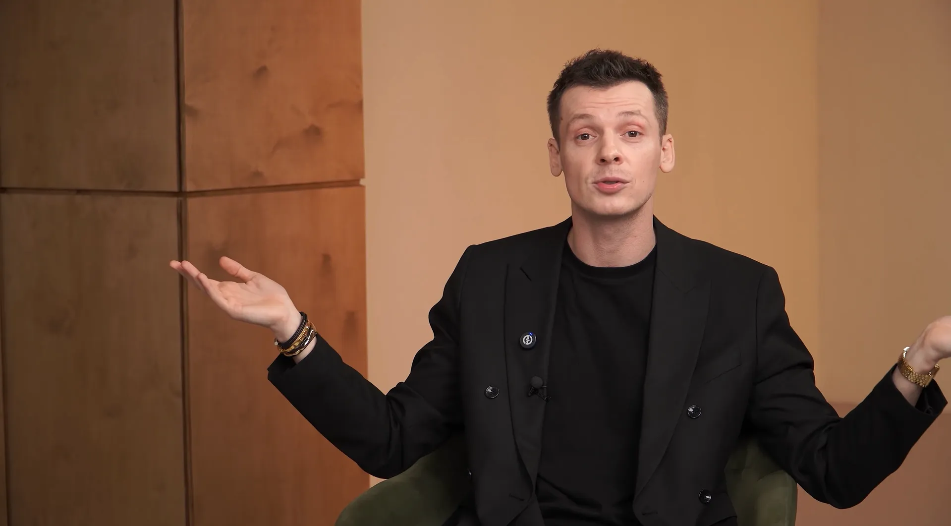 "Я можу бути класним шпигуном і вбити Путіна!" Зірка "Сватів" розповів, як тричі ходив у ТЦК і чому його зняли з обліку