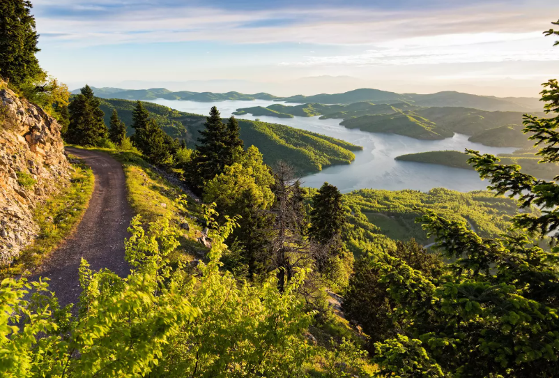 Куда сбежать от толпы в Европе: топ 10 мест