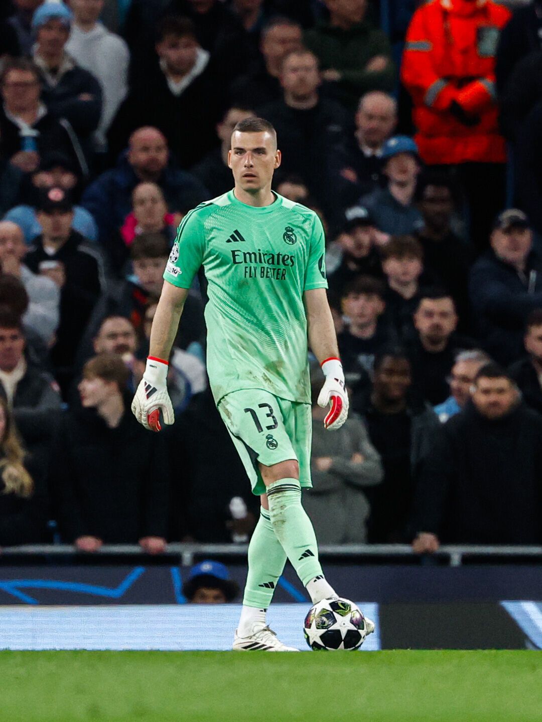 "Нужно поговорить с врачами": Лунин, которого не вызвали в сборную Украины, оценил сенсационный выход на поле в матче ЛЧ