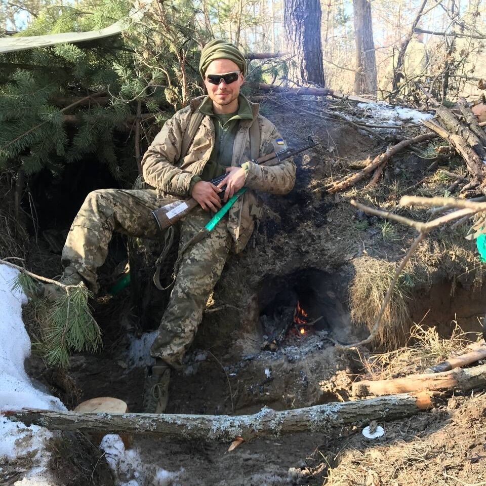 Ще один український співак долучився до лав ЗСУ та став десантником