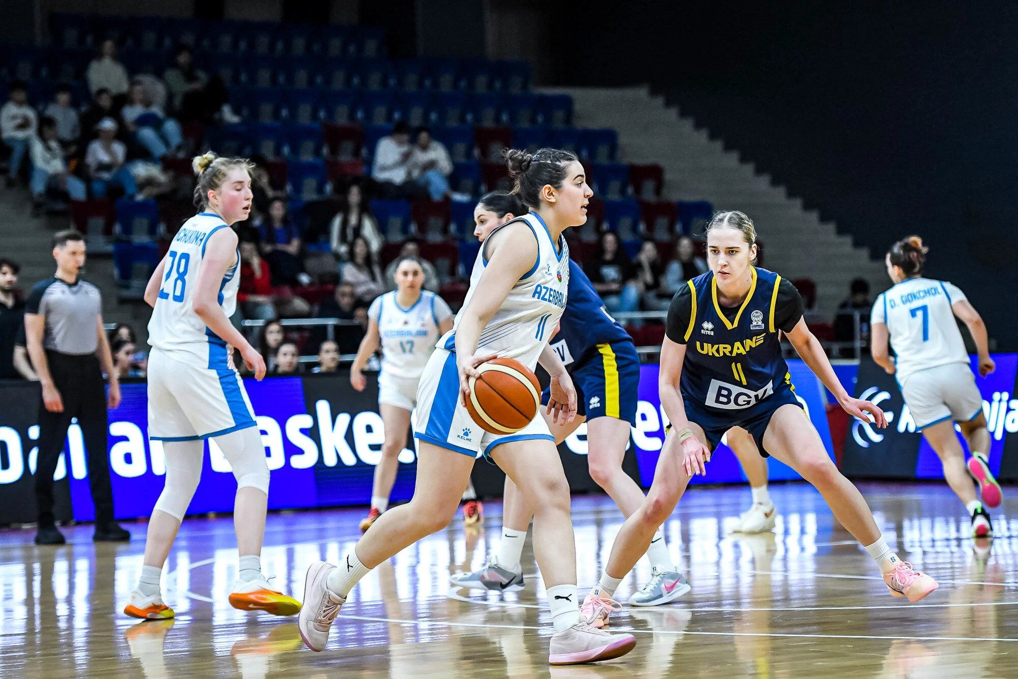 "Почему я должна знать русские песни?" Форвард Украины рассказала, как на финише отбора на ЧЕ-2027 выкручивались без капитана, а в Австрии нас приравнивают к РФ