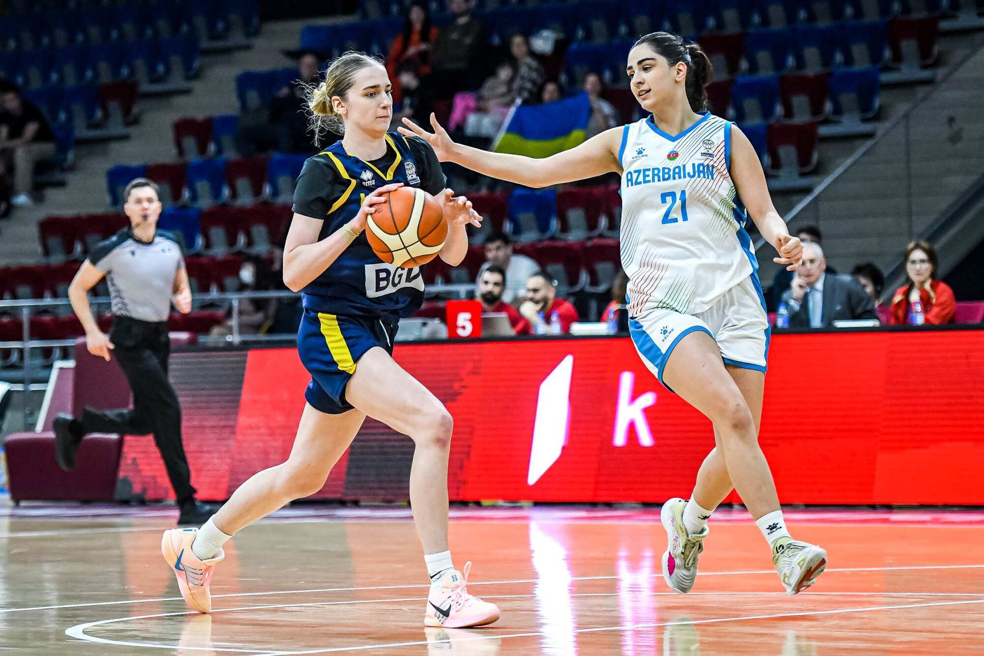 "Почему я должна знать русские песни?" Форвард Украины рассказала, как на финише отбора на ЧЕ-2027 выкручивались без капитана, а в Австрии нас приравнивают к РФ