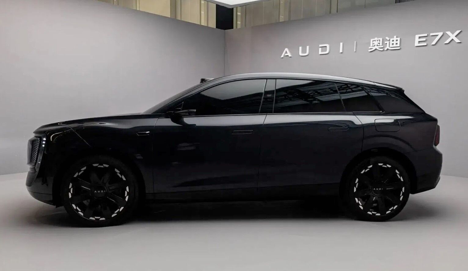 AUDI E7X