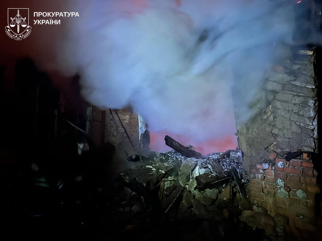 Оккупанты атаковали Золочев на Харьковщине: разрушен жилой дом, пострадали пять человек. Фото