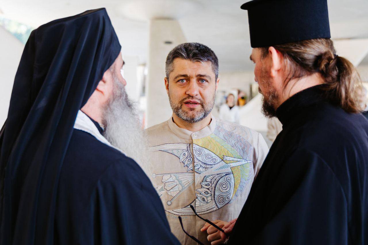 "Кипр, более полувека живущий с болью оккупации, понимает борьбу Украины". Интервью с послом Сергеем Нежинским