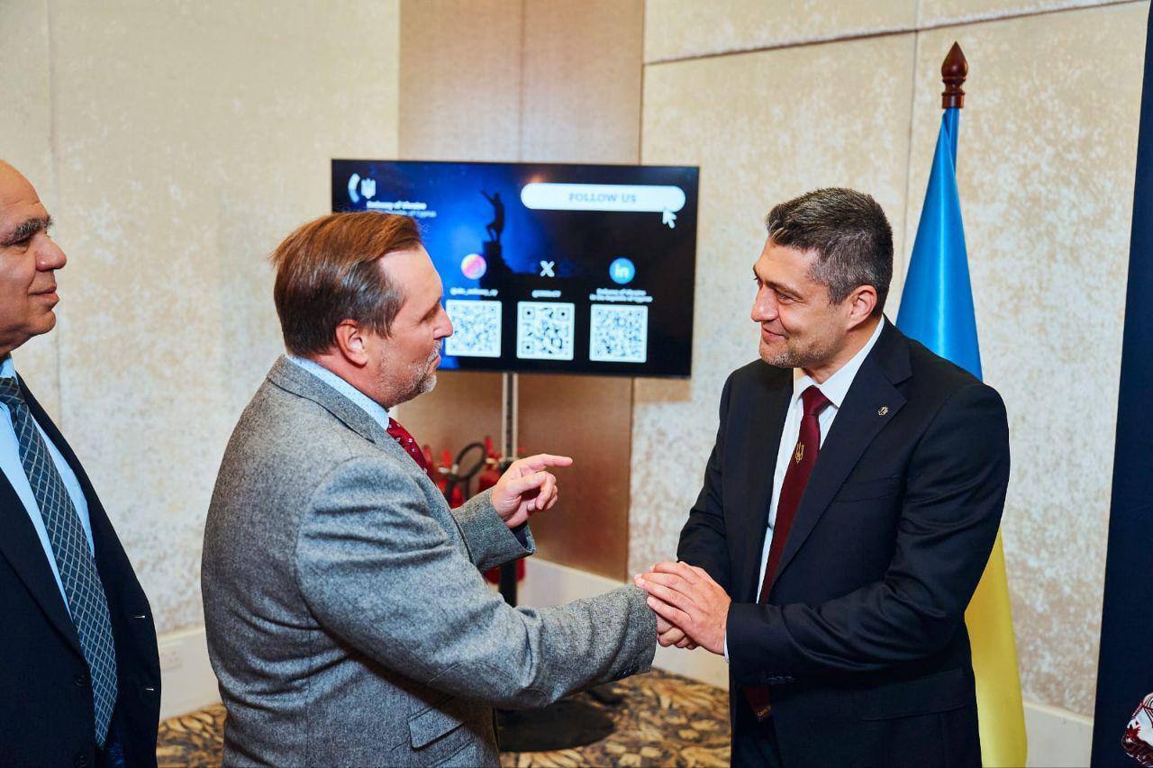 "Кипр, более полувека живущий с болью оккупации, понимает борьбу Украины". Интервью с послом Сергеем Нежинским