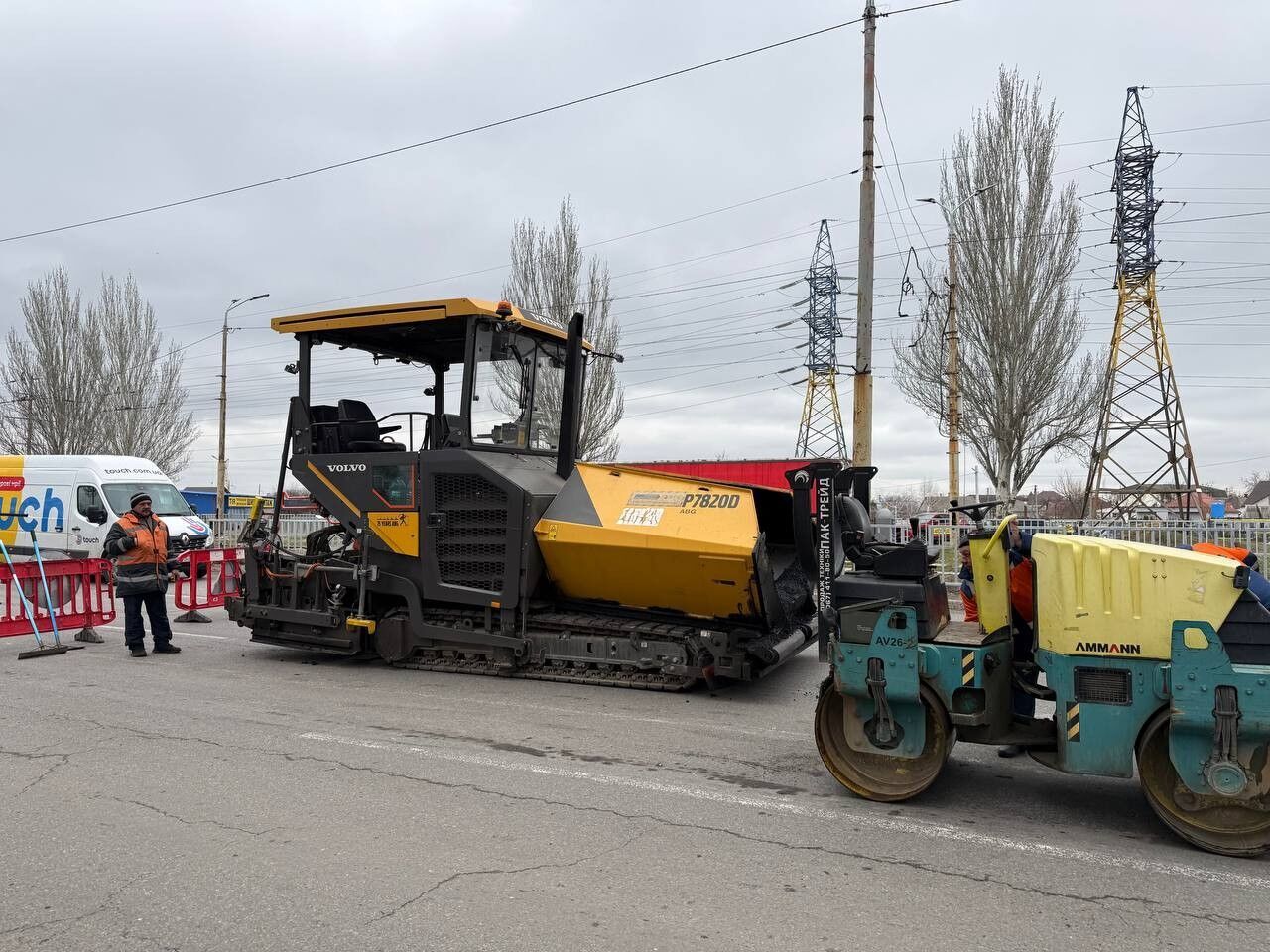 У Дніпрі після зими вже оновили понад 10 тисяч квадратних метрів доріг