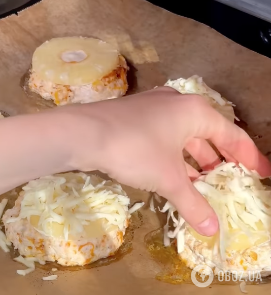 Краще, ніж котлети: соковиті м'ясні гнізда із сиром та ананасом