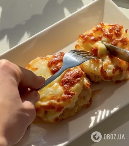 Краще, ніж котлети: соковиті м'ясні гнізда із сиром та ананасом