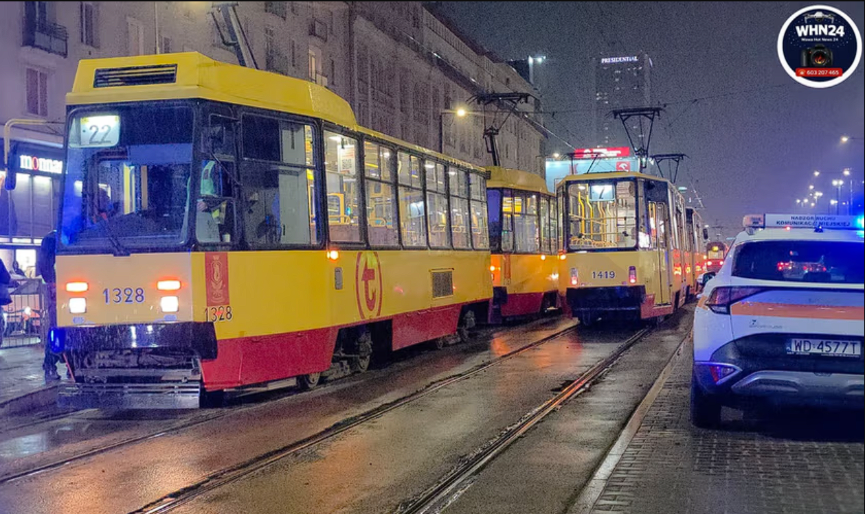 В Варшаве поляк с ножом набросился на украинца в трамвае: очевидцы укротили нападающего