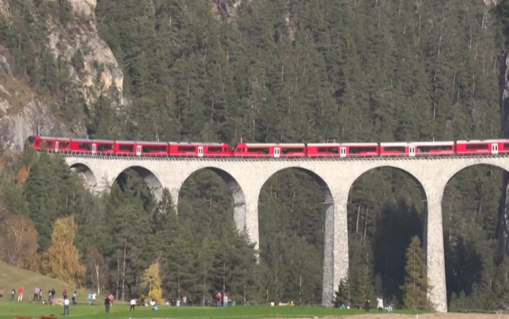 Имеет 100 вагонов: где курсирует самый длинный поезд в мире