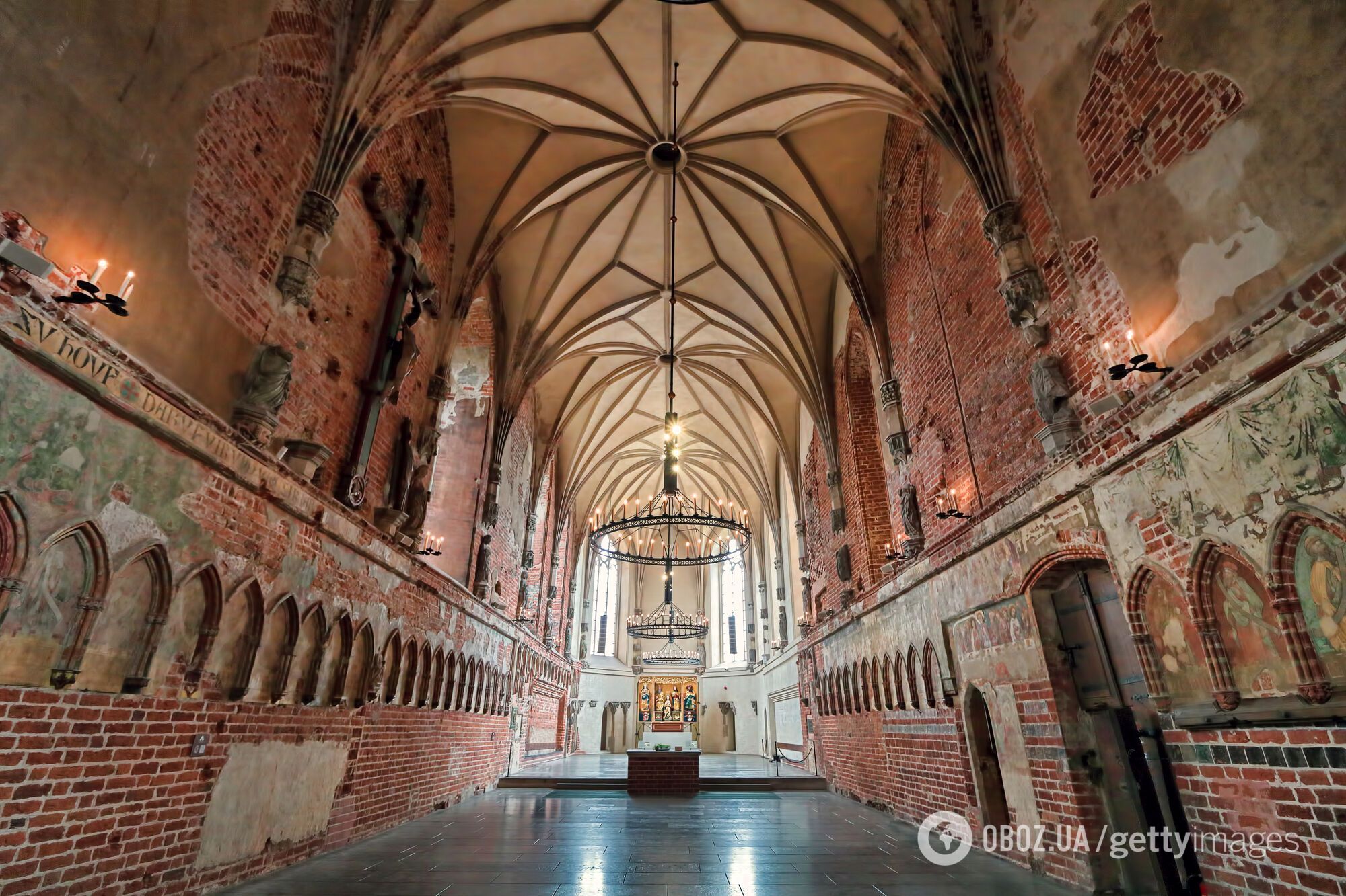 Найбільший замок світу займає 21 га: де розташований