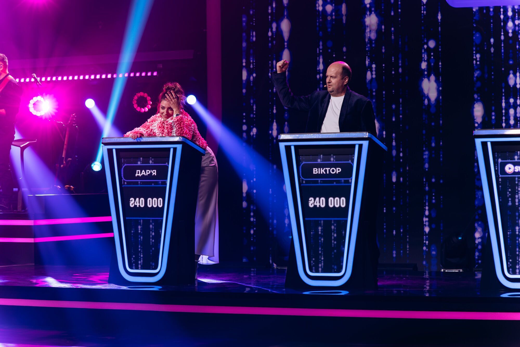 Прем'єра "Вгадай мелодію" на Sweet TV: зірки губляться у власних треках