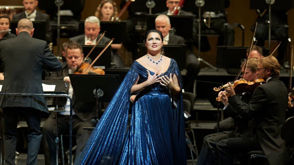 В Украине вычеркнули, а там – аплодируют. Оперная звезда Людмила Монастырская раскрыла правду о присутствии российской культуры на мировых сценах