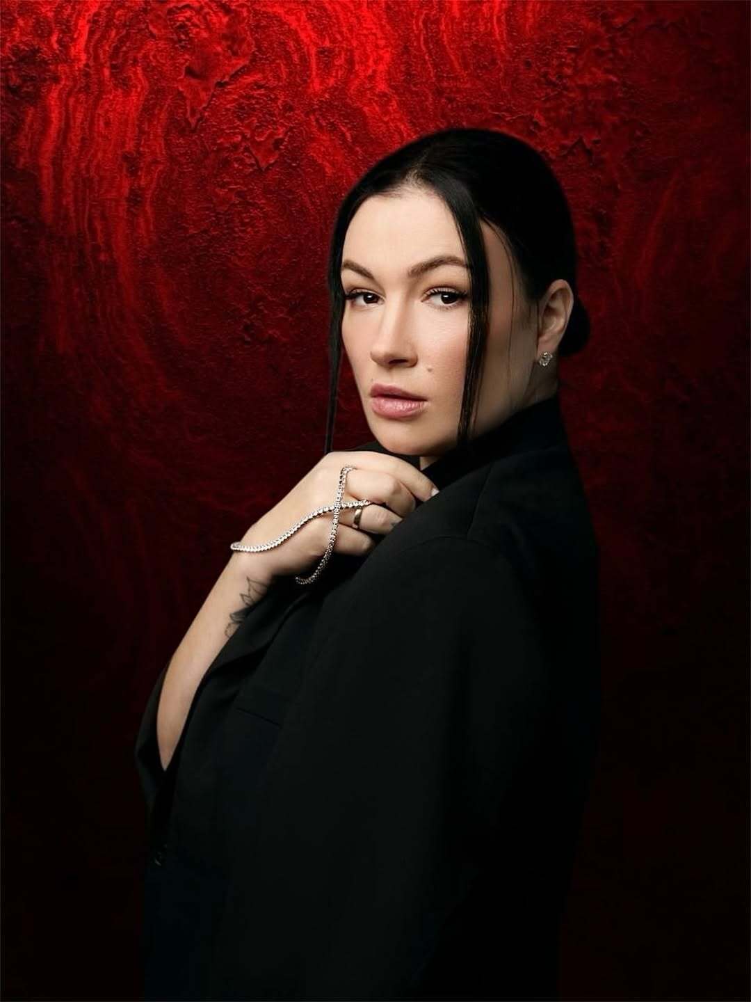 Встала и ушла: Анастасия Приходько устроила сцену во время интервью из-за языкового вопроса