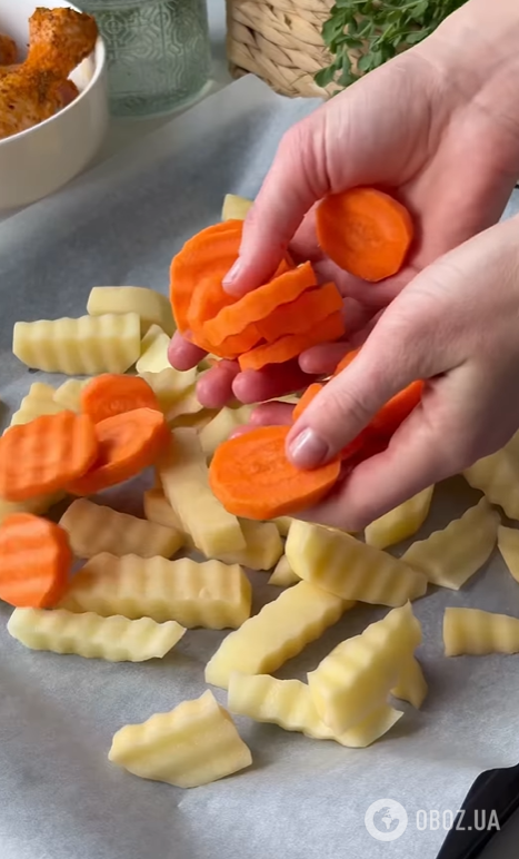 Як смачно запекти курячі гомілки з овочами в духовці: ідеальний варіант для вечері