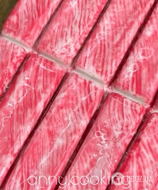 Закуска из крабовых палочек "Рафаэлло" для праздничного стола: готовится 10 минут