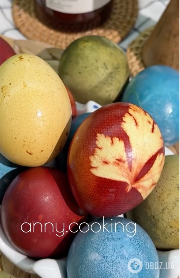 Як пофарбувати великодні яйця куркумою: ділимося технологією