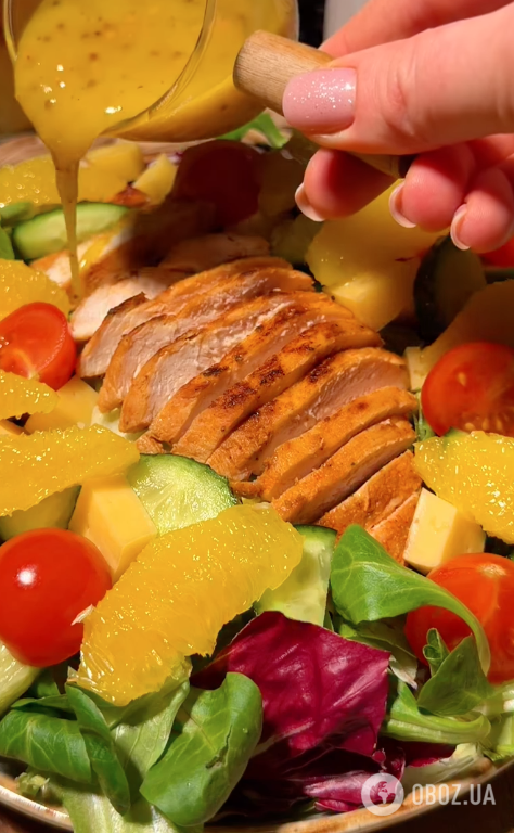 Смачний овочевий салат із філе, апельсинами та гірчичним соусом: рецепт ідеальної страви для великоднього столу