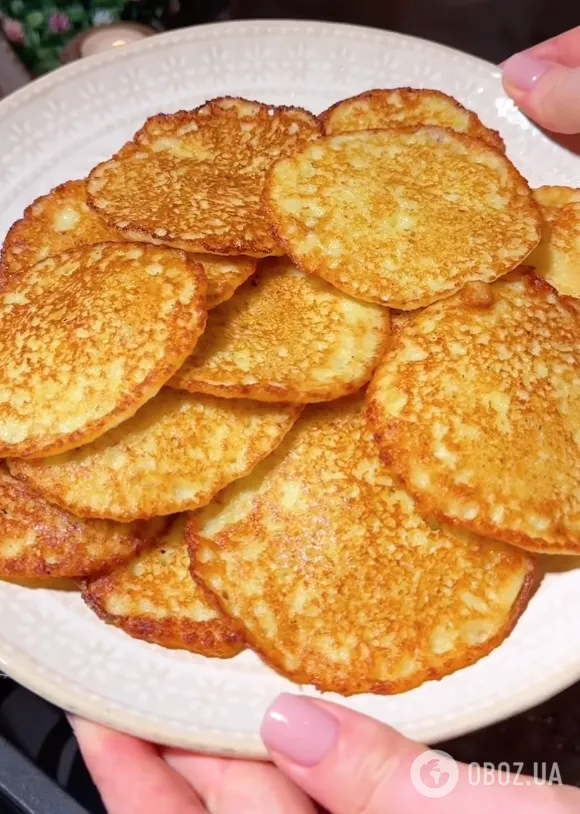 Золотисті запечені деруни з грибним соусом і сиром: ділимося рецептом ситної страви