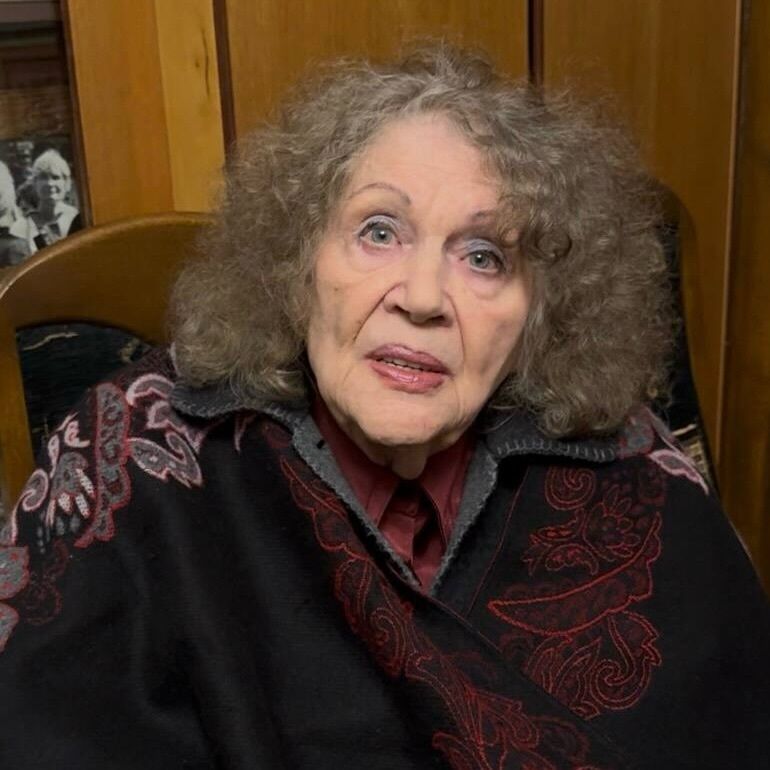 У мережі показали&nbsp;свіже фото 96-річної Ліни Костенко в день народження "королеви української поезії"