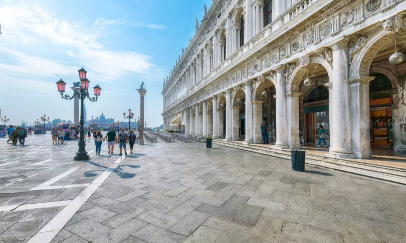 Справжні витвори мистецтва: 5 найкрасивіших бібліотек Європи