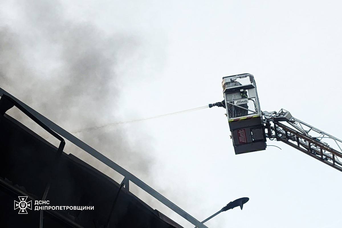 Окупанти атакували Дніпропетровщину: під завалами будинку загинув чоловік. Фото